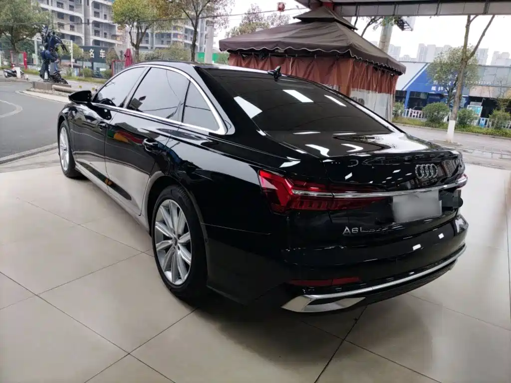 Audi A6L 2023 — фото 23