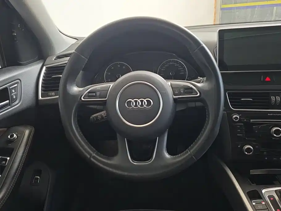 Audi Q5 2018 — фото 15