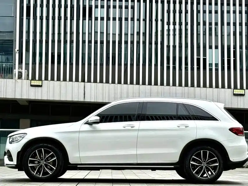 Mercedes-Benz GLC 2021 — фото 15
