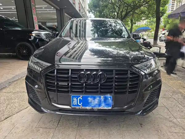 Audi Q7 2021