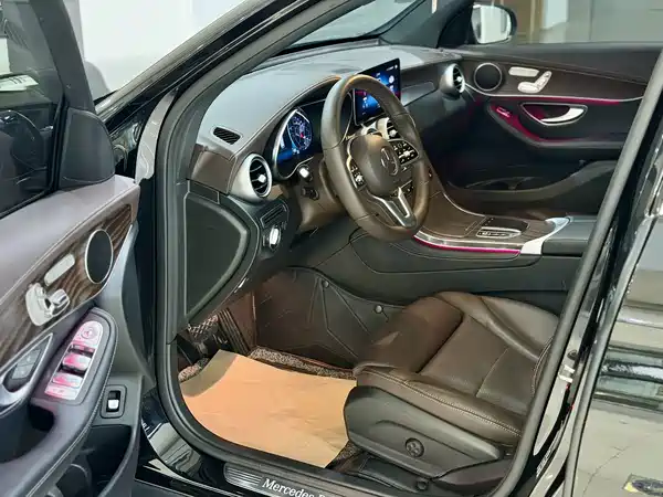 Mercedes-Benz GLC 2021