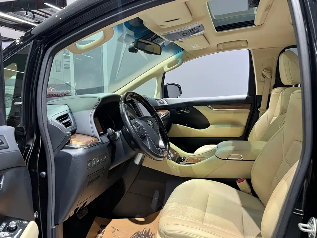 Toyota Alphard 2017