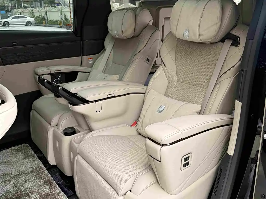 Toyota Alphard 2025 — фото 8