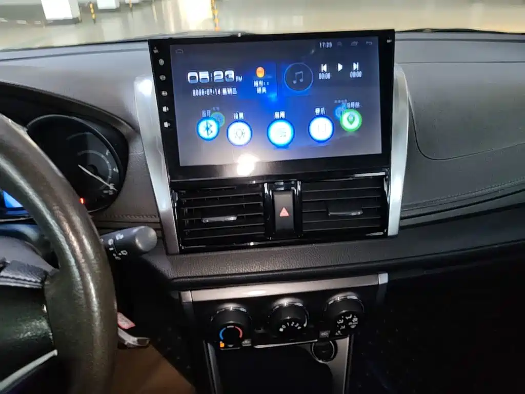 Toyota Yaris L 2016 — фото 13