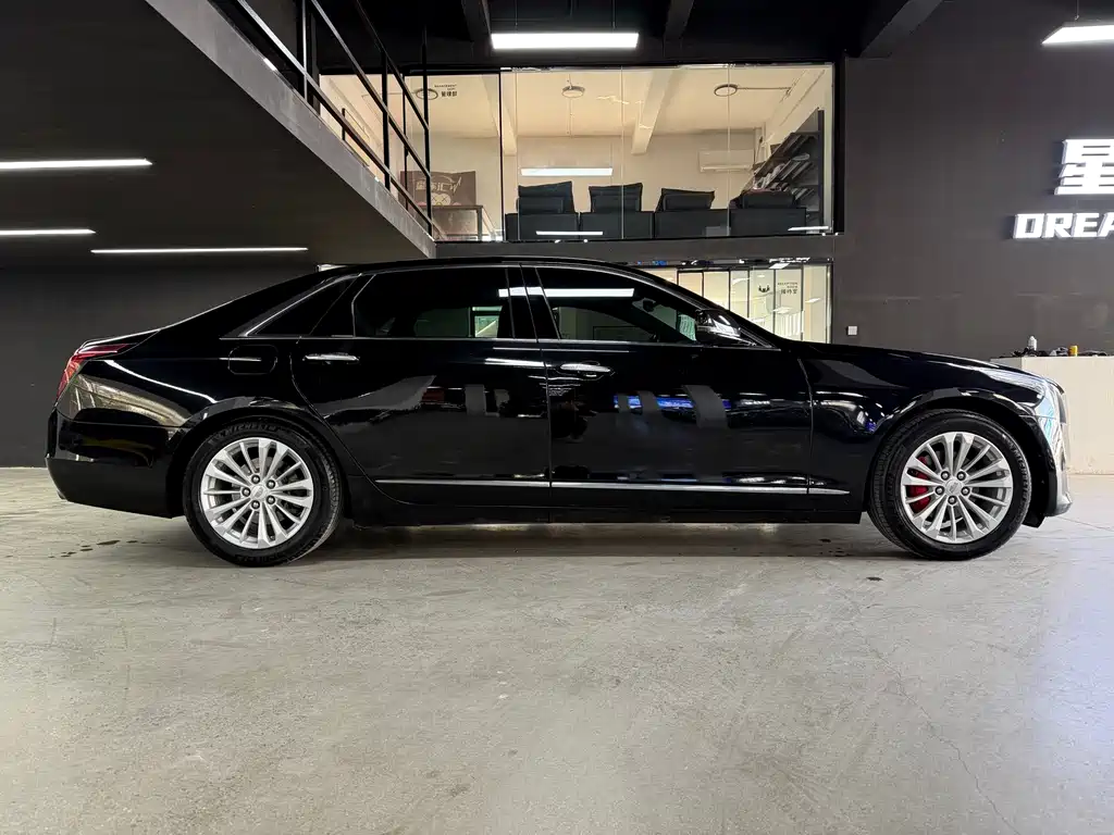Cadillac CT6 2017 — фото 10