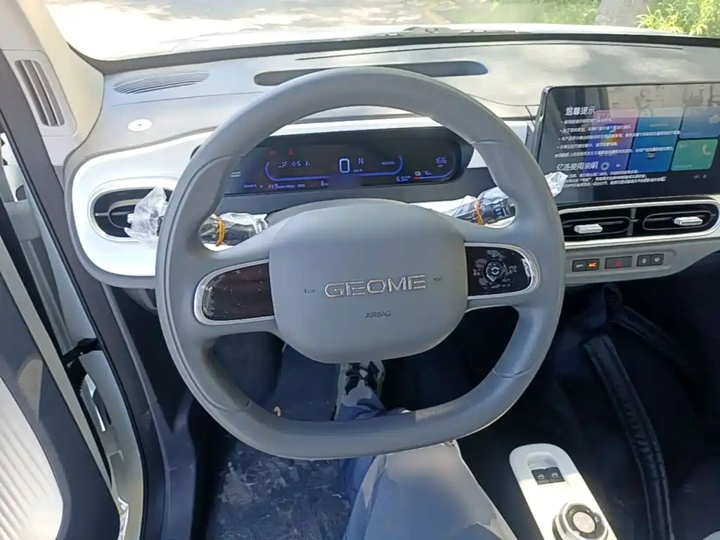 Geely Galaxy Panda 2026 — фото 11