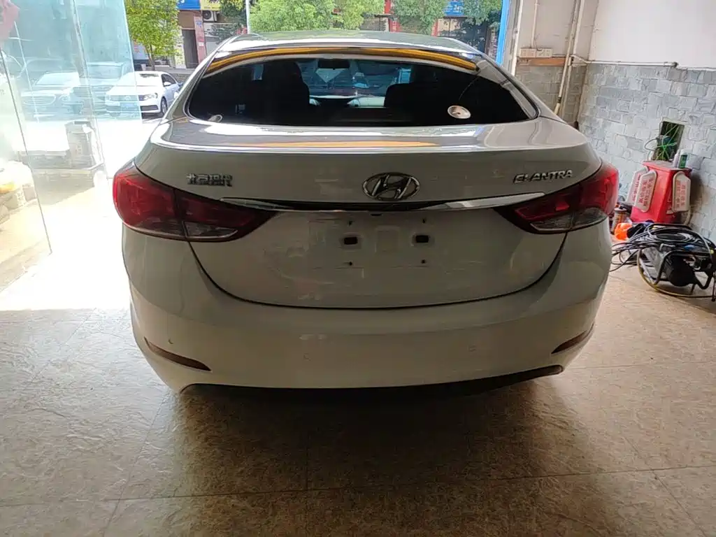 Hyundai Elantra 2017