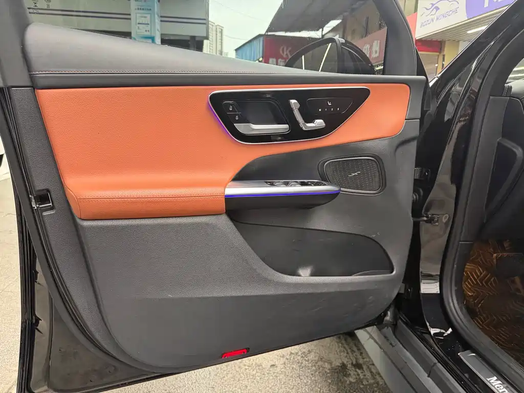 Mercedes-Benz GLC 2023