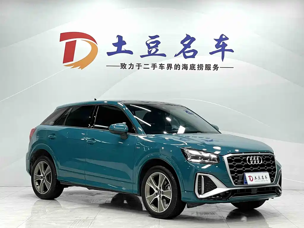 Audi Q2L 2022 — фото 3