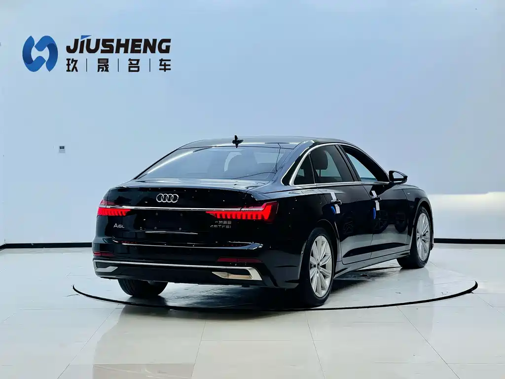 Audi A6L 2022