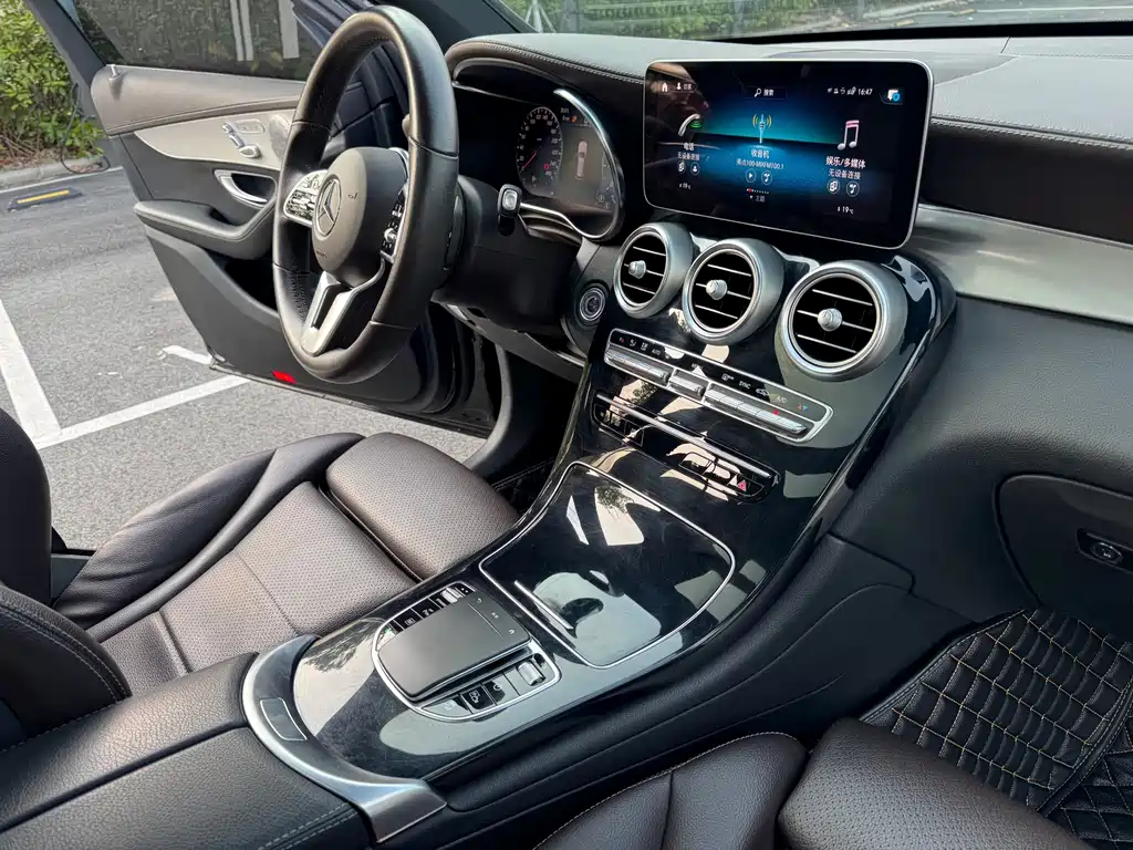 Mercedes-Benz GLC 2022 — фото 15