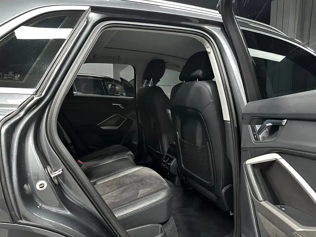 Audi Q3 2022 — фото 18