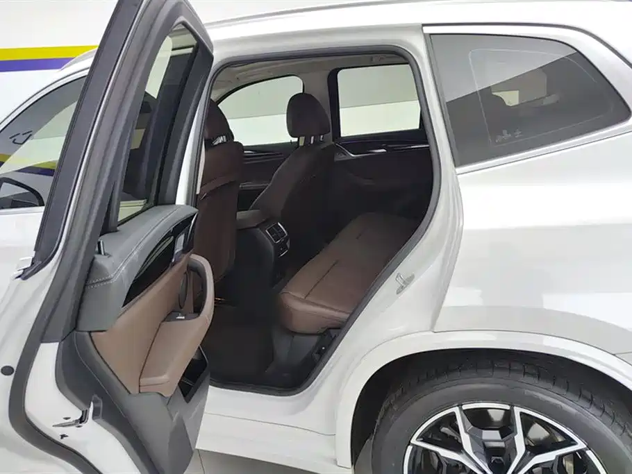 BMW X3 2022 — фото 11