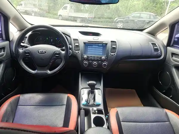 Kia K3 2016