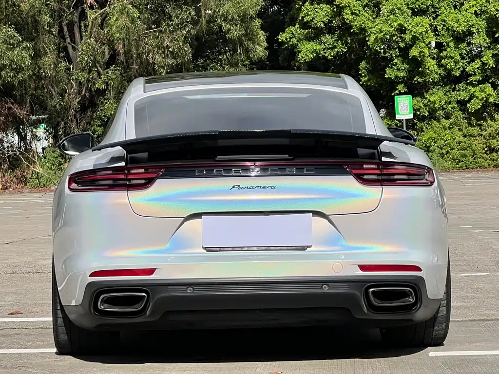 Porsche Panamera 2018 — фото 21