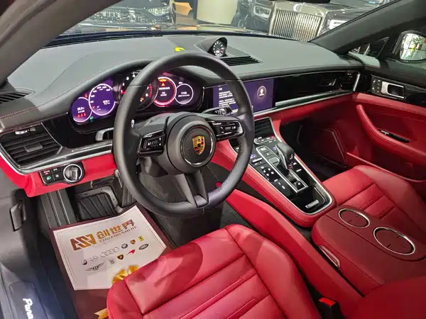Porsche Panamera 2023