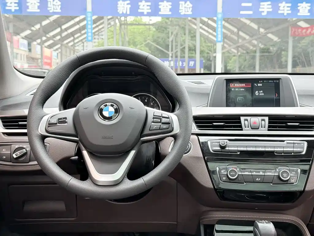 BMW X1 2017 — фото 13