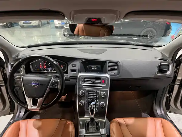 Volvo S60 2015