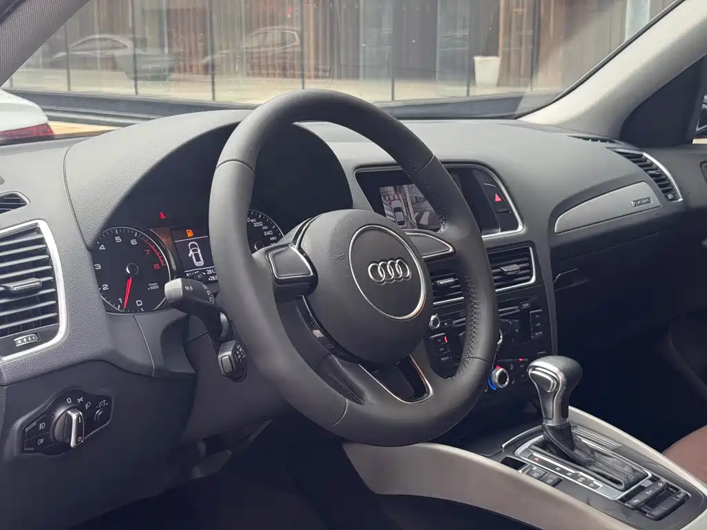 Audi Q5 2018 — фото 13