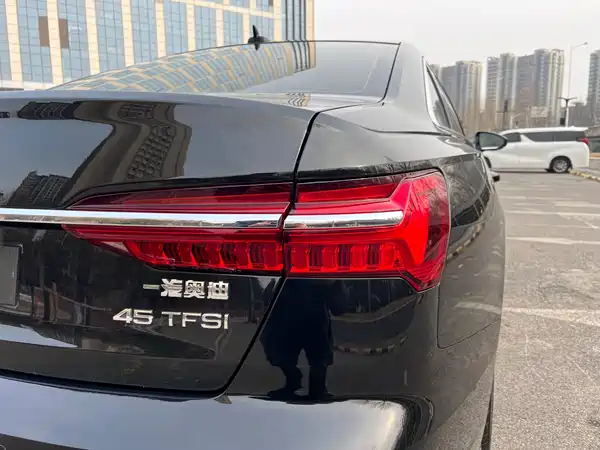 Audi A6L 2022