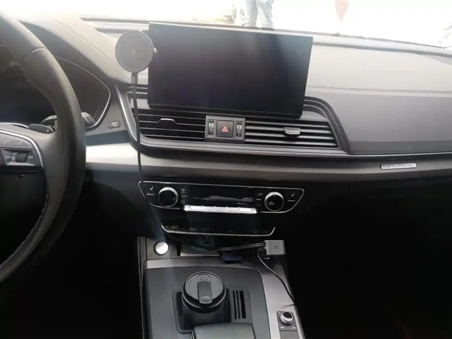 Audi Q5L 2022 — фото 13