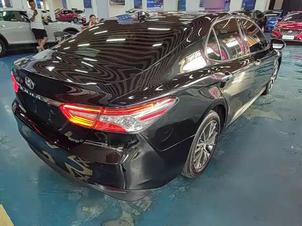 Toyota Camry 2021