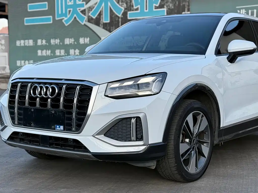 Audi Q2L 2022 — фото 28
