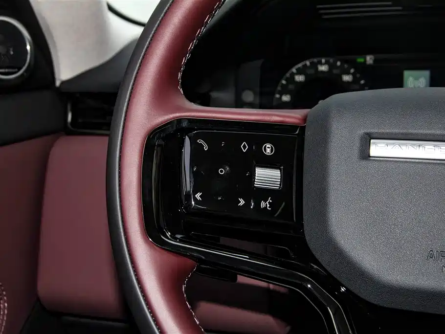 Land Rover Evoque 2025 — фото 27