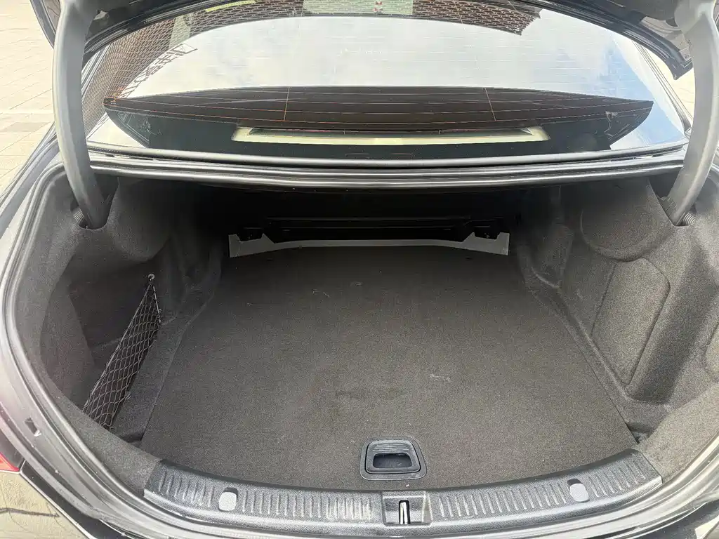 Mercedes-Benz E-Class 2020 — фото 21