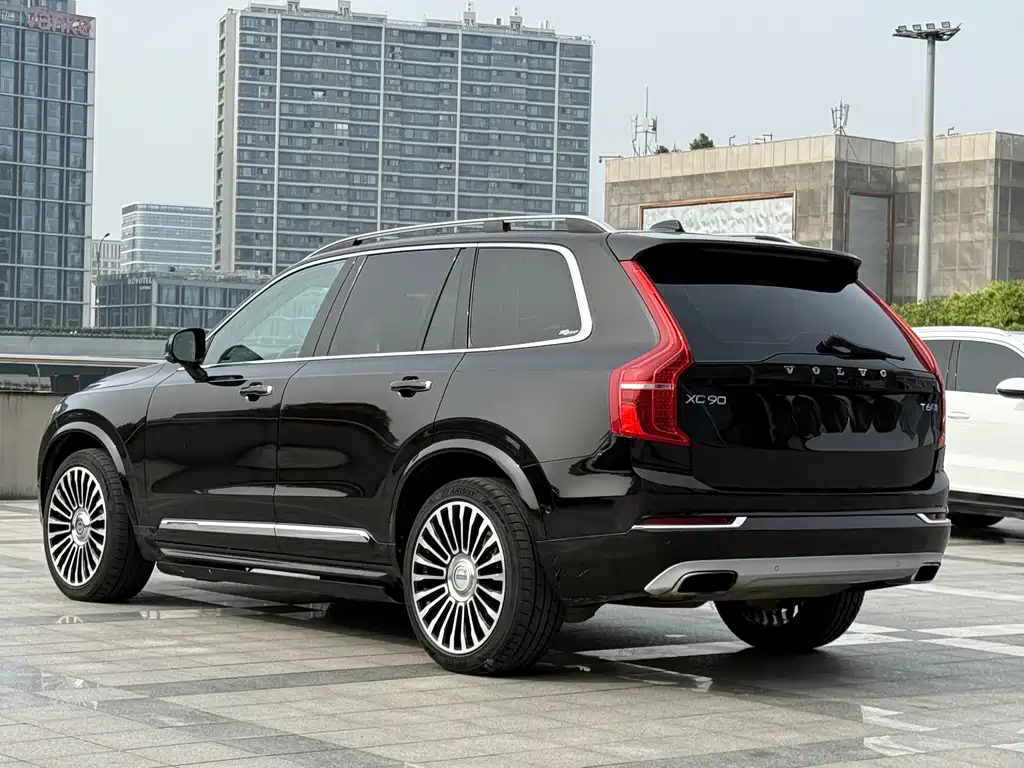 Volvo XC90 2016 — фото 16