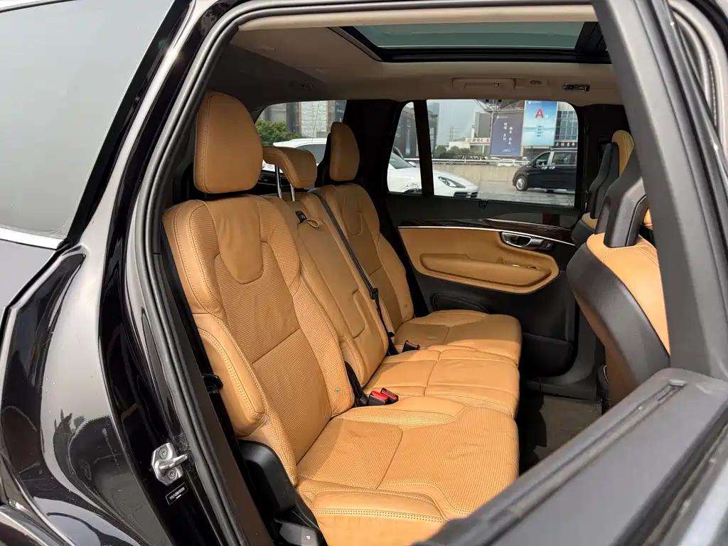 Volvo XC90 2016 — фото 13