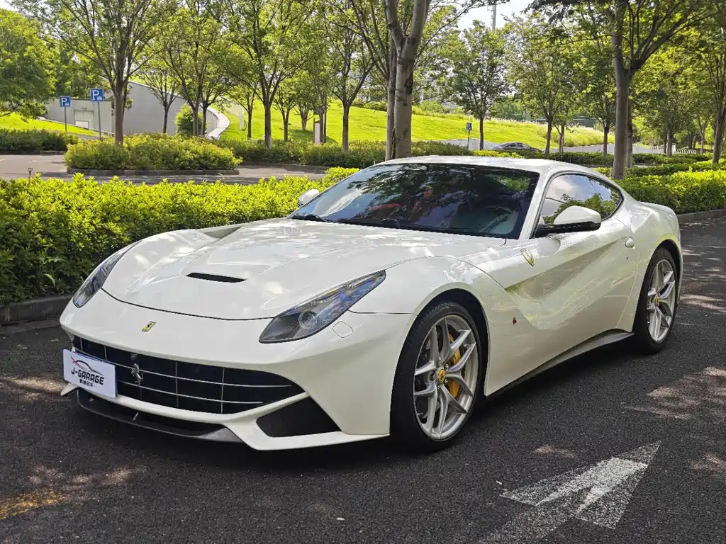 Ferrari F12berlinetta 2015 — фото 3