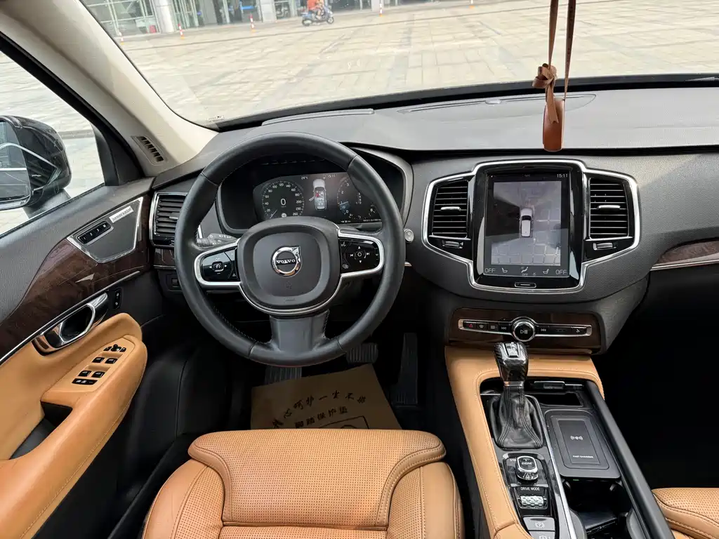 Volvo XC90 2016 — фото 9