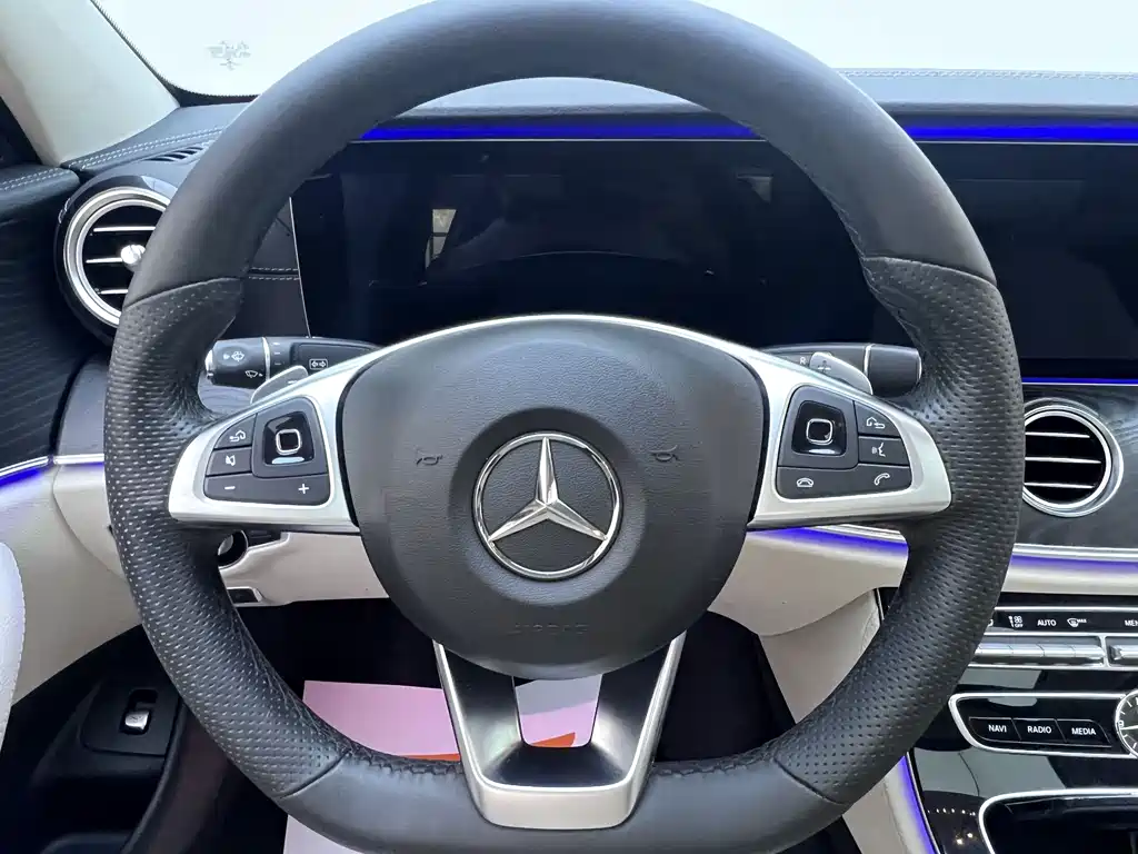 Mercedes-Benz E-Class 2017 — фото 9