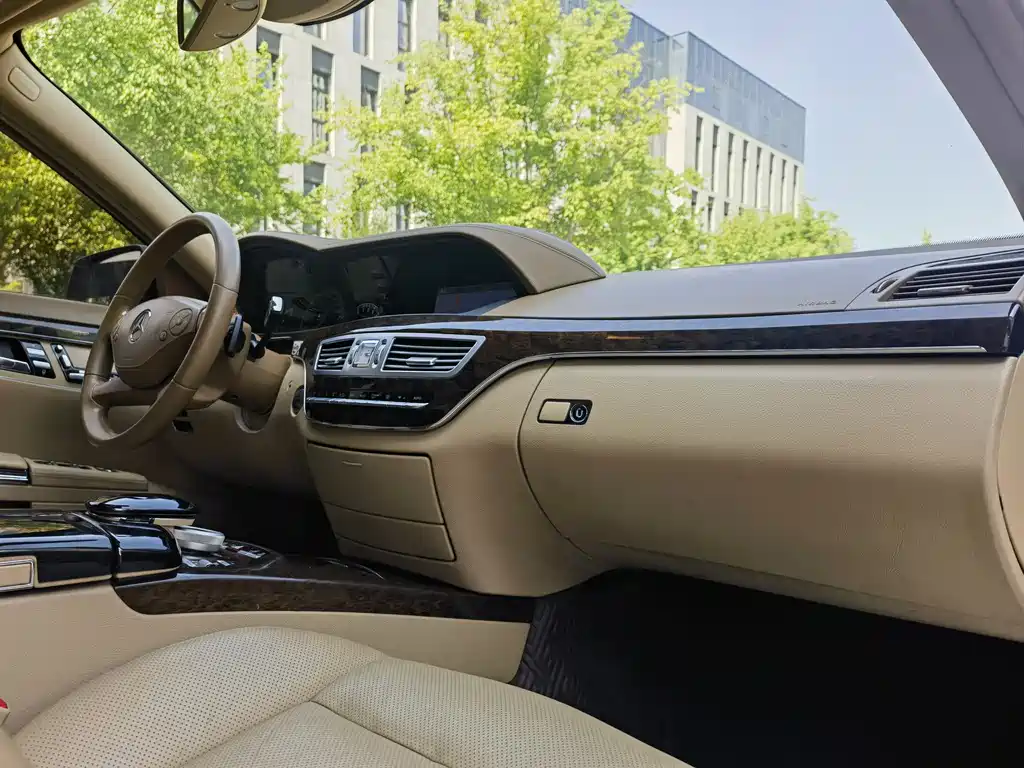Mercedes-Benz S-Class 2011 — фото 13