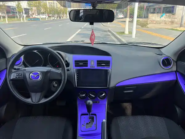 Mazda 3 Xingcheng 2013