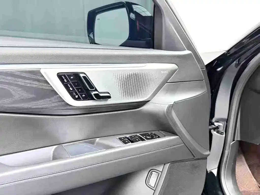 Cadillac CT6 2023 — фото 4