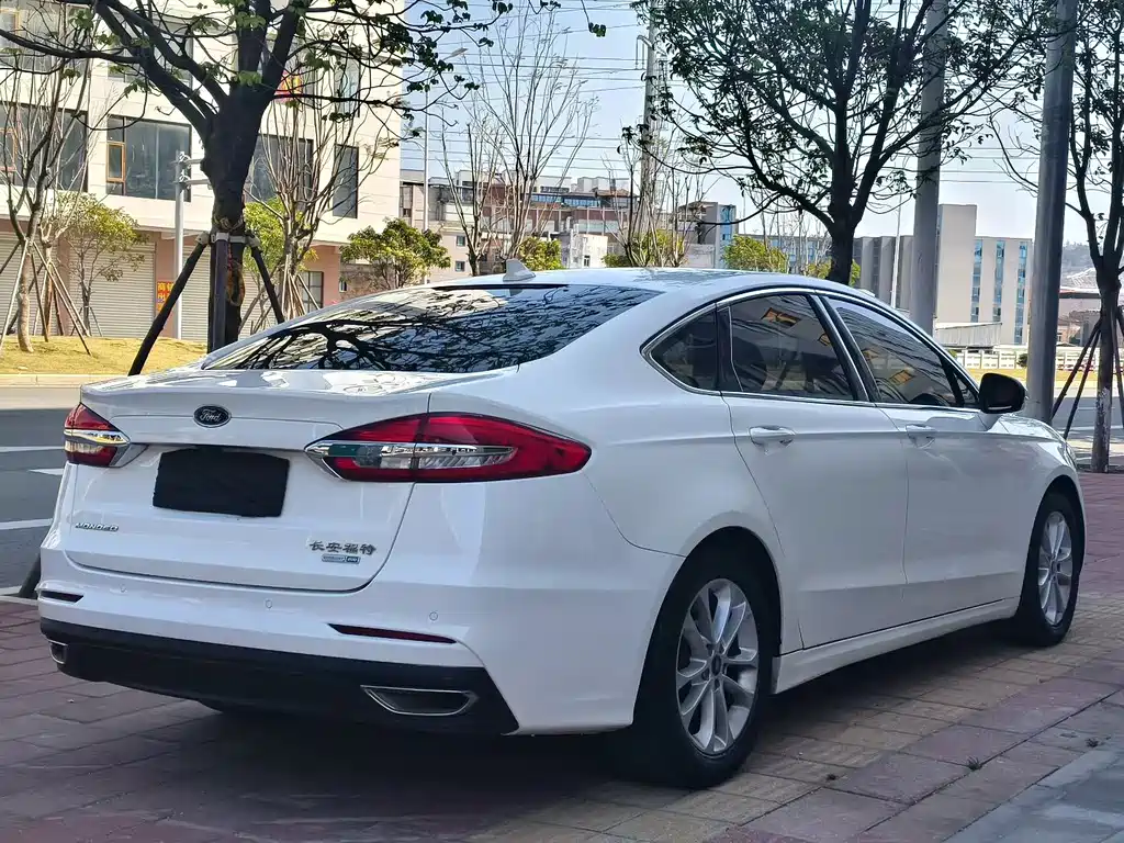 Ford Mondeo 2021 — фото 7