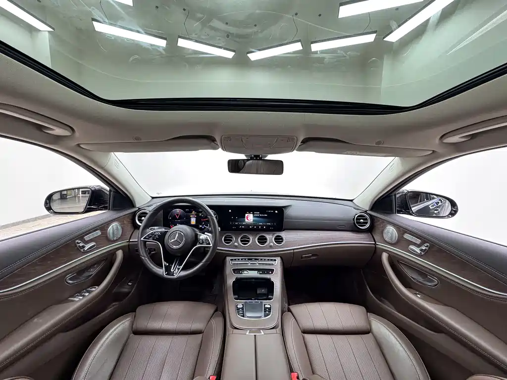 Mercedes-Benz E-Class 2022 — фото 11