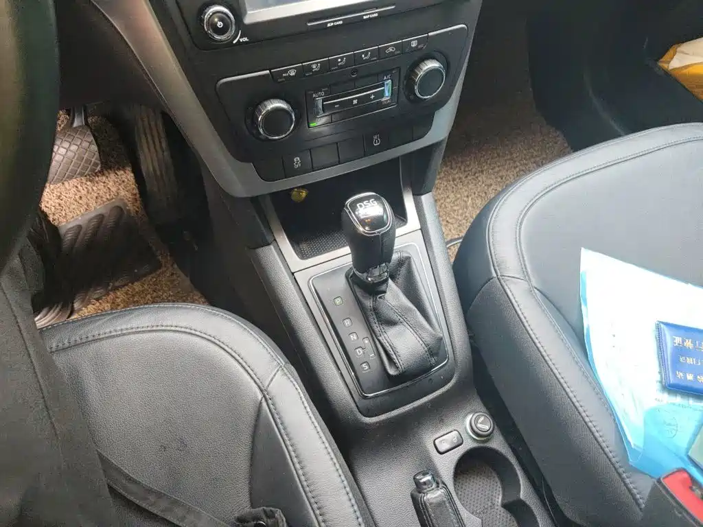 Skoda Yeti 2014 — фото 10