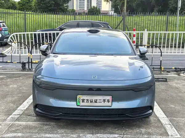Zeekr 007 2024