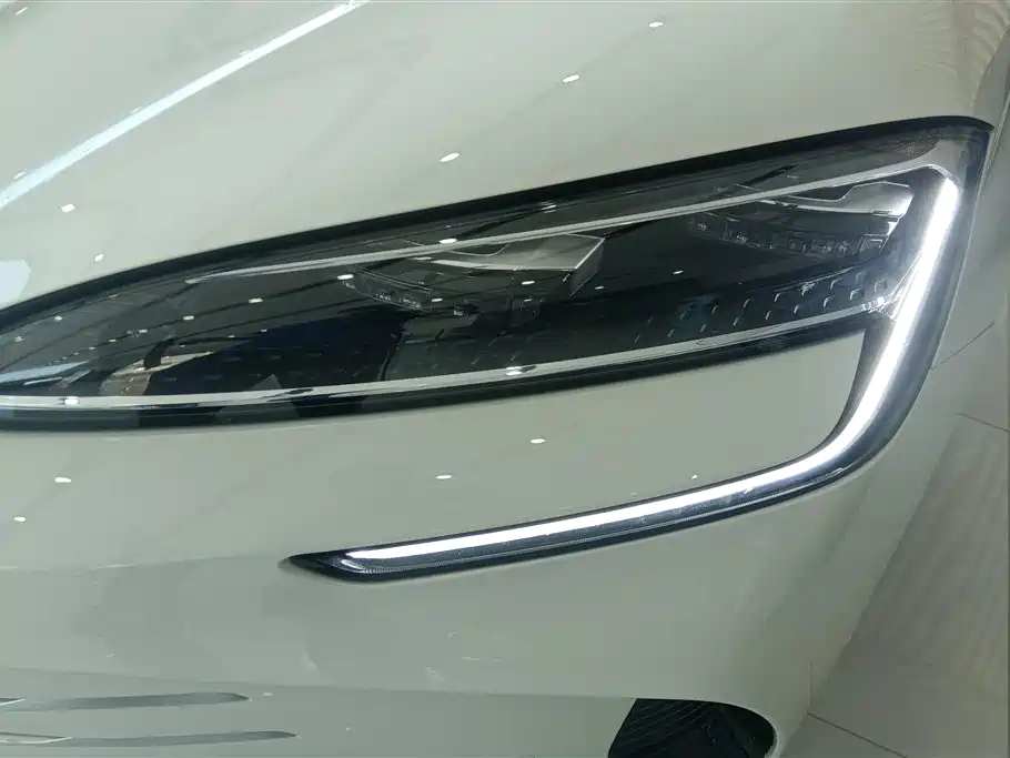 BYD Seal 07 DM-i 2025 — фото 5