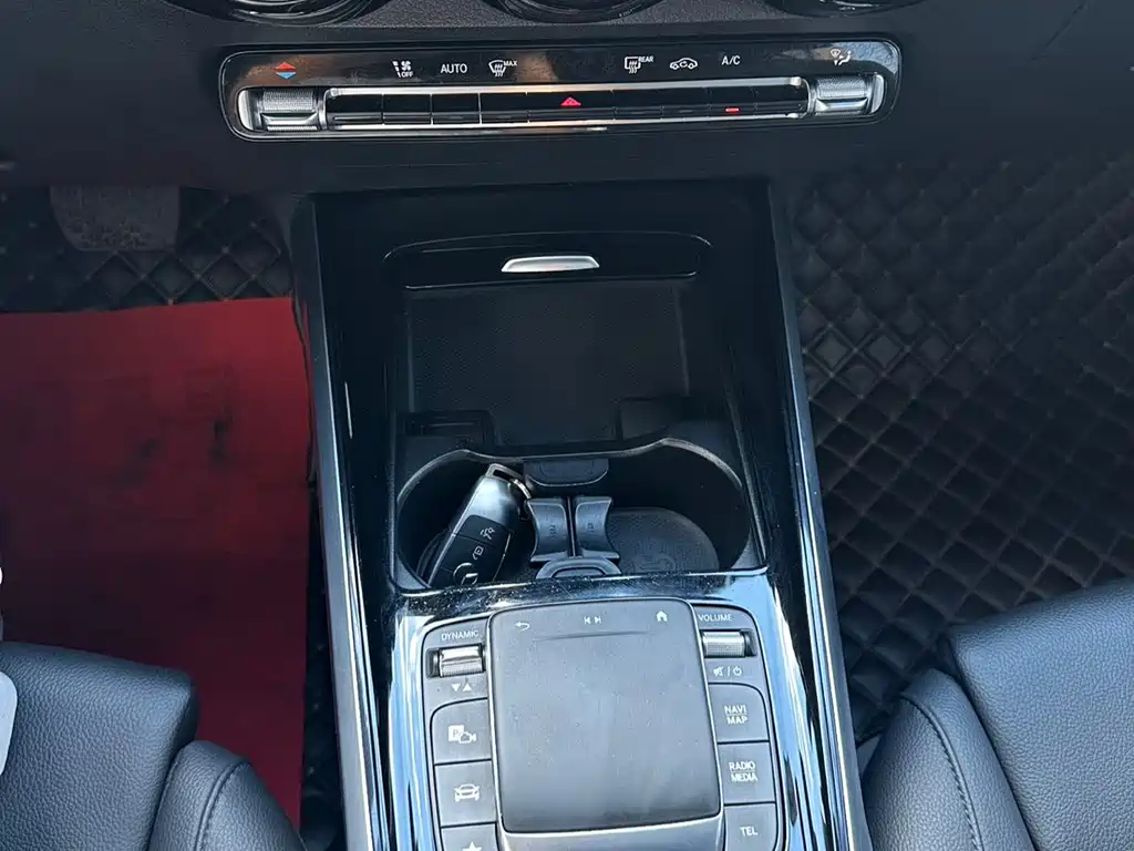 Mercedes-Benz GLB 2021 — фото 15
