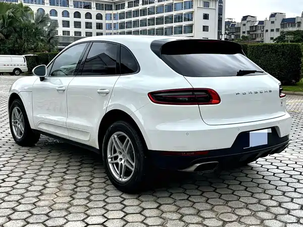 Porsche Macan 2015