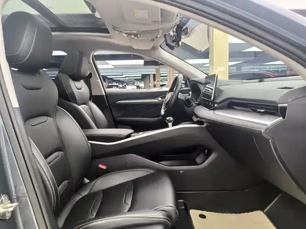 Geely Xingrui 2021