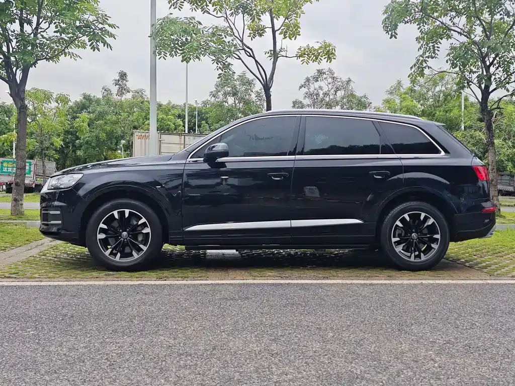 Audi Q7 2019 — фото 3