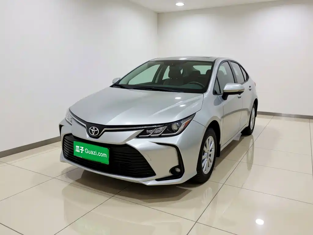 Toyota Corolla 2020 — фото 1