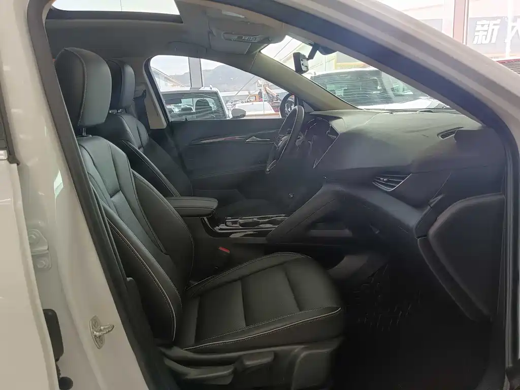 Buick Envision Plus 2023 — фото 18