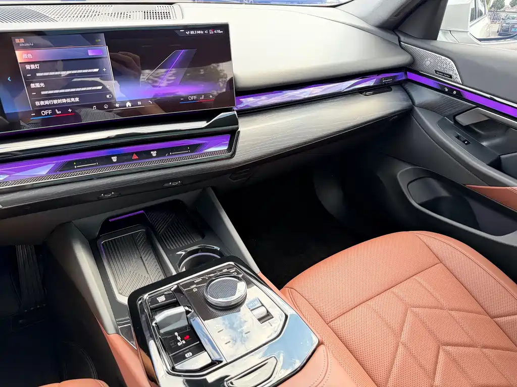 BMW 5 Series 2024 — фото 12