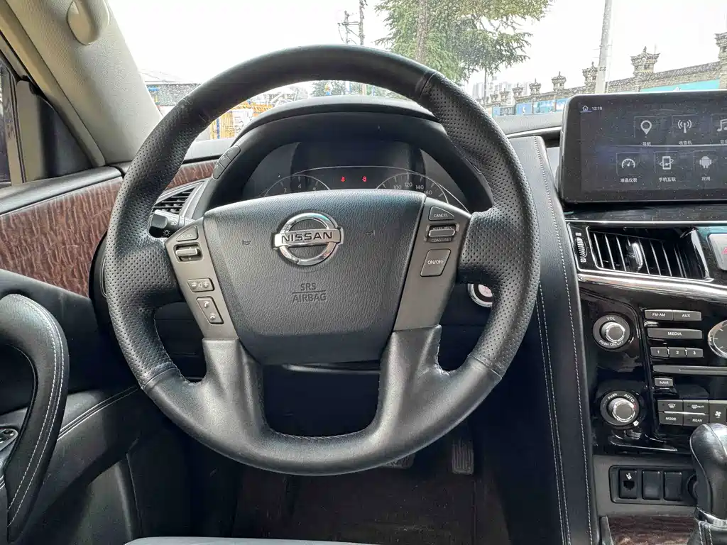 Nissan Patrol 2017 — фото 12